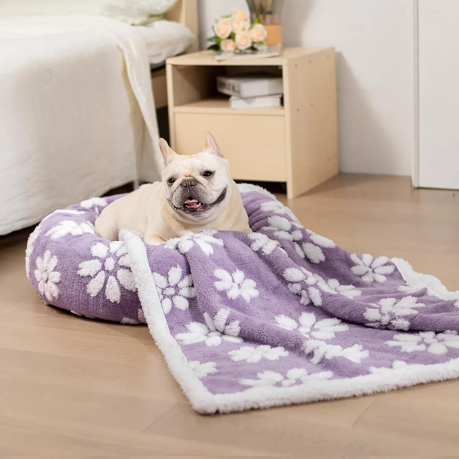 Donut Dog Beds for Small Dogs, Calming Round Cat Beds for Indoor Cats, Cute 3D Textured Flower Pet Bed with Removable Washable Cover and Anti-Slip BottomPurple20"