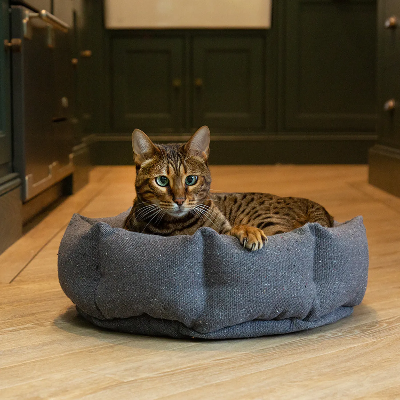 Scruffs 100% Recycled Charcoal Grey Eco Eden Cat Bed