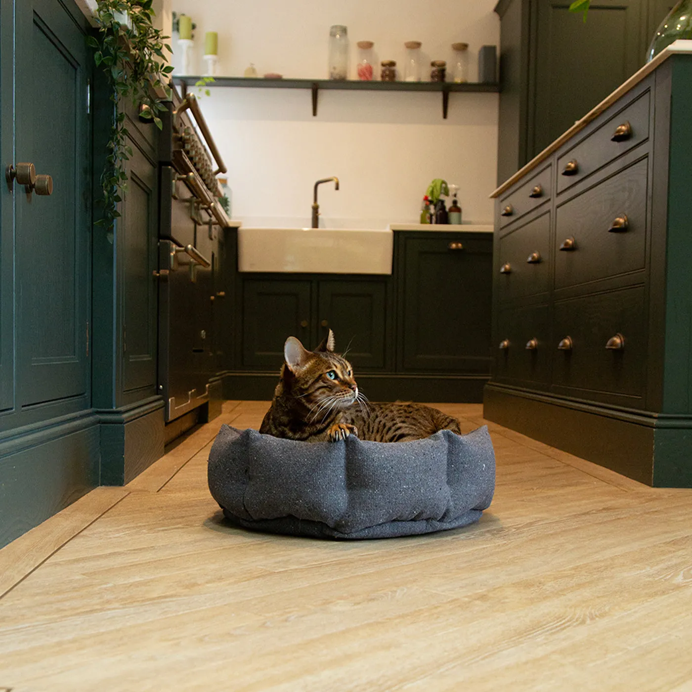 Scruffs 100% Recycled Charcoal Grey Eco Eden Cat Bed