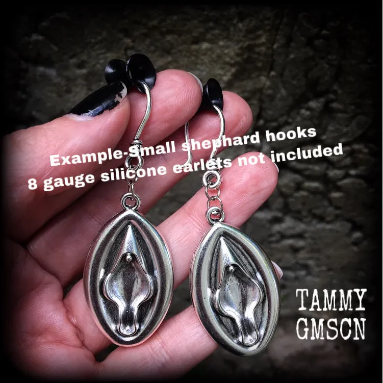 Vagina earrings-Pierced clitoris earrings