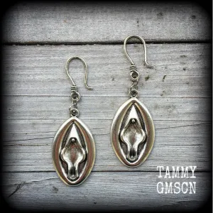 Vagina earrings-Pierced clitoris earrings
