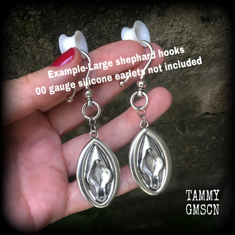 Vagina earrings-Pierced clitoris earrings
